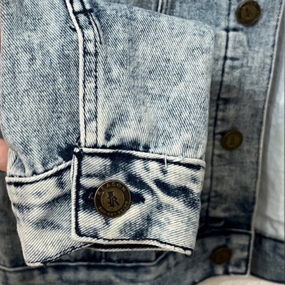 🆕 Live Fast Skull Graphic Denim Jacket - Picture 10 of 12